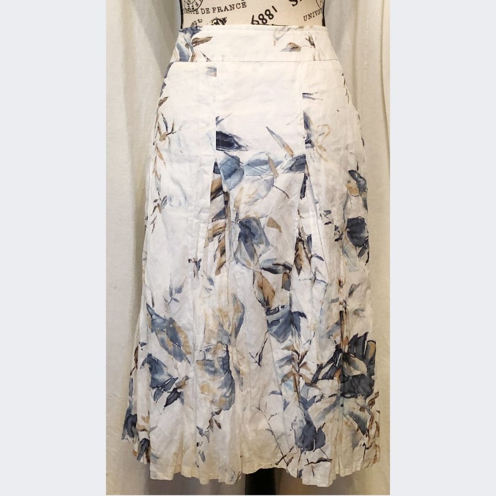 Floral Knee Length Skirt - Picture 3 of 15